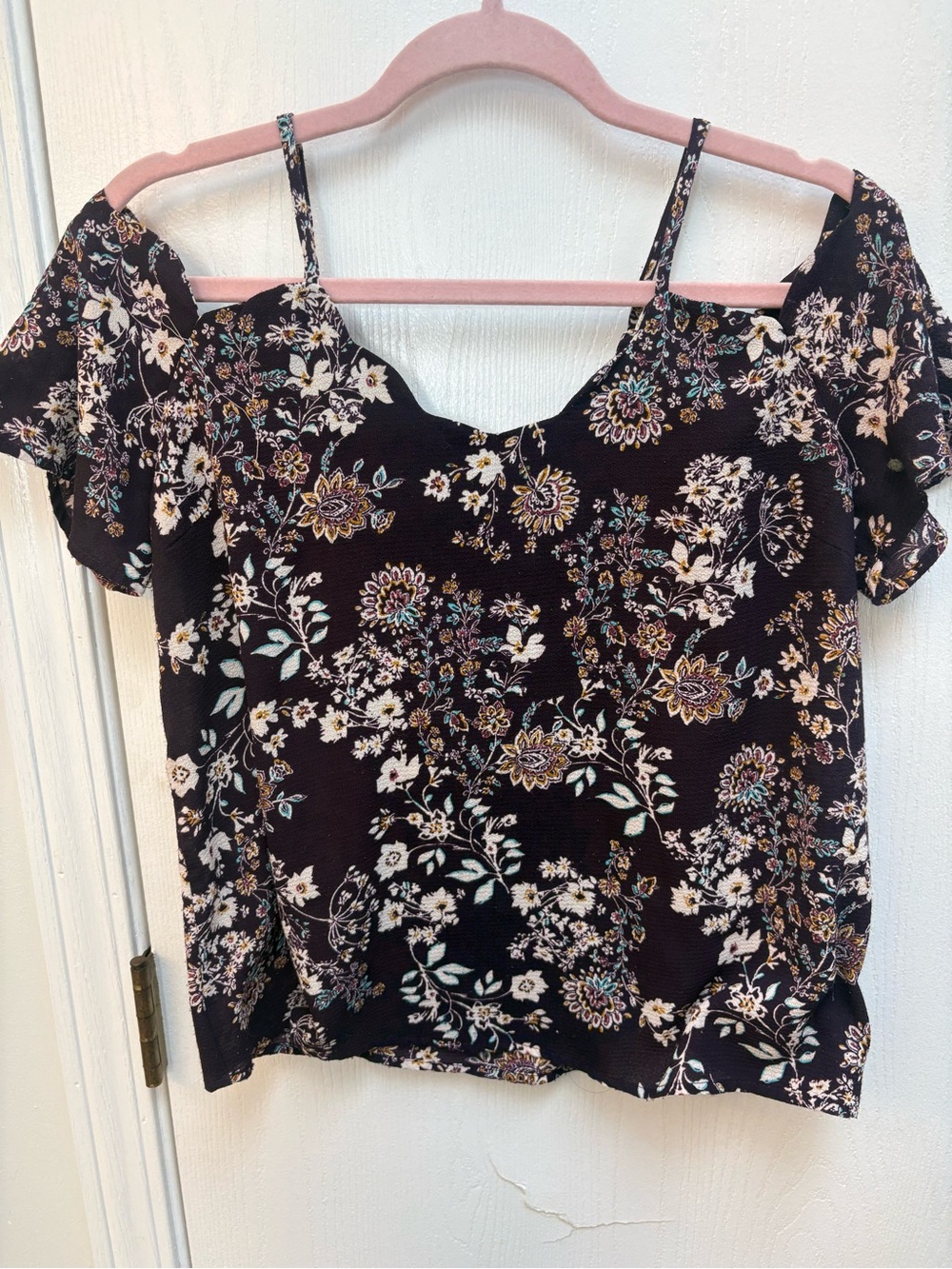 Floral Cold-Shoulder Camisole in Black